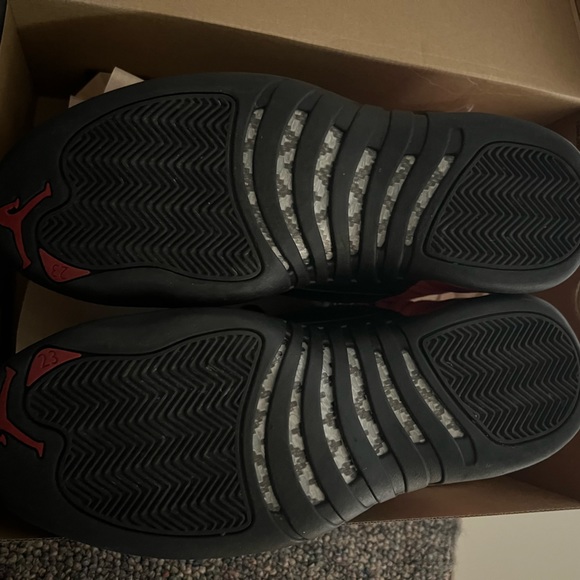 Air Jordan 12 Retro, VARSITY RED/BLACK, Men’s US size 10 NEVER WORN. BRAND NEW. - Picture 2 of 7
